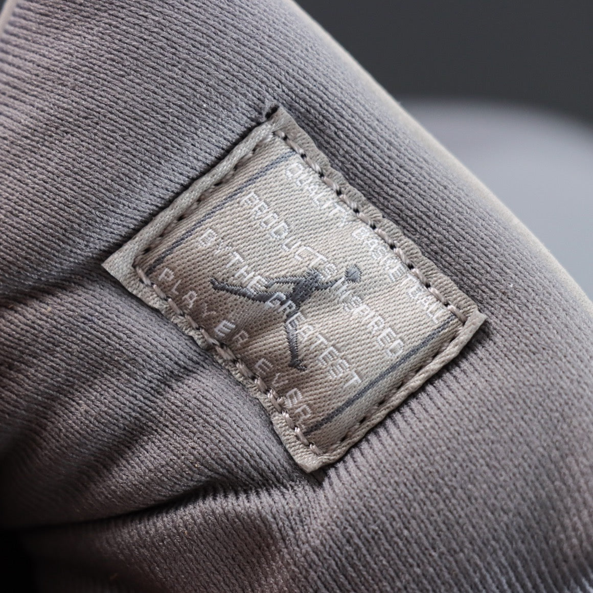 Air Jordan 11 Retro "cool grey"