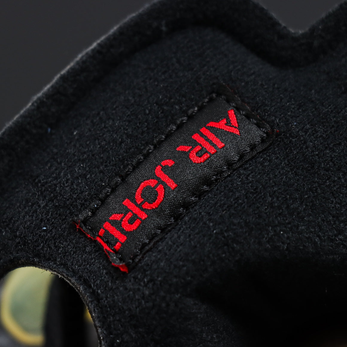 Off-white x Air Jordan Retro 5 SP