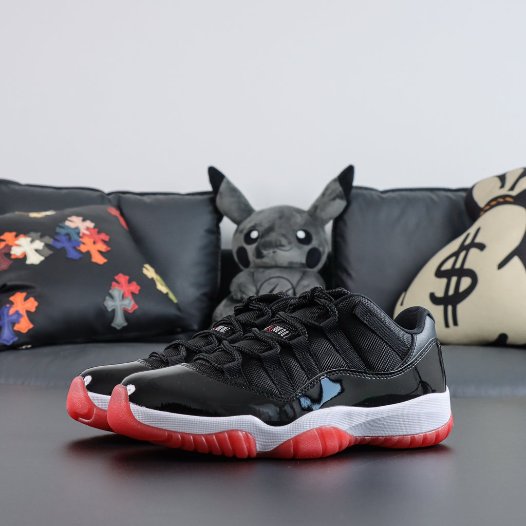 Air Jordan 11 Low "Bred"