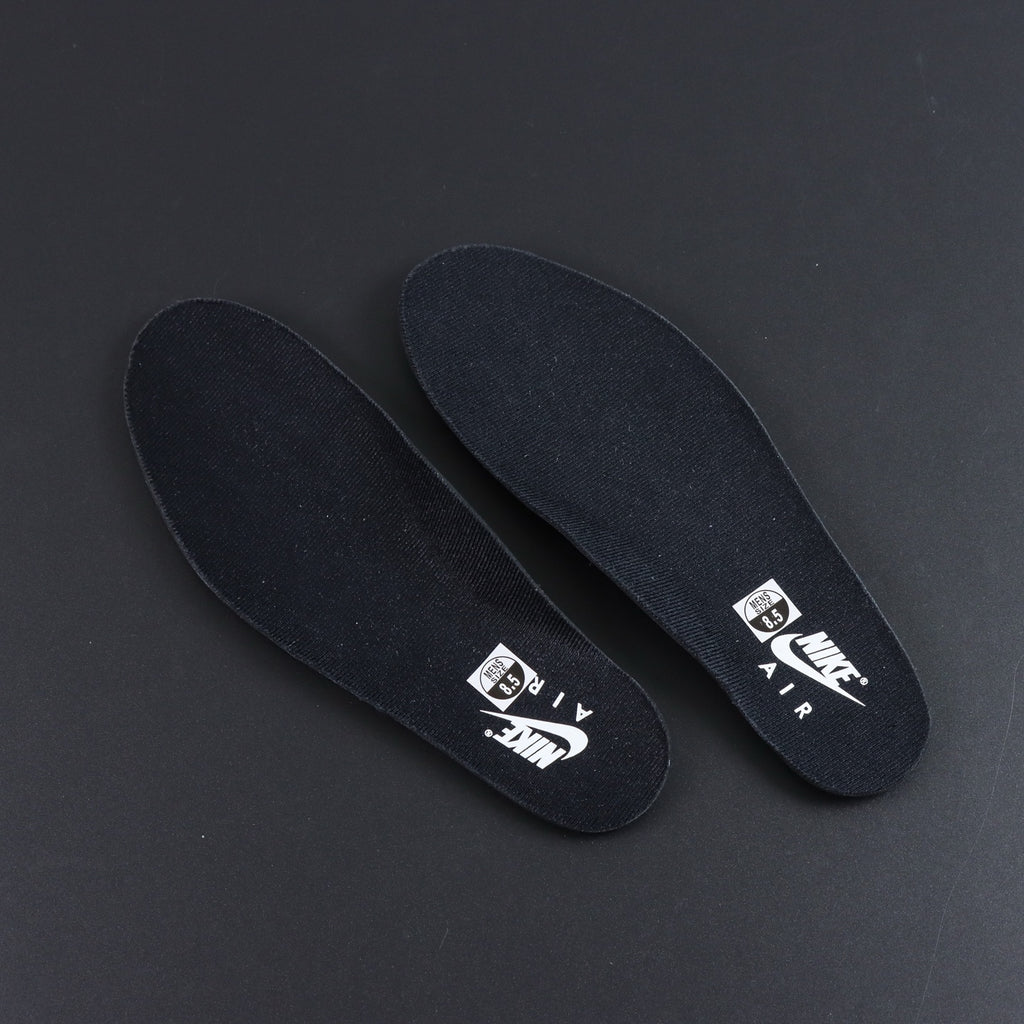 Air Jordan 11 Low "Bred"