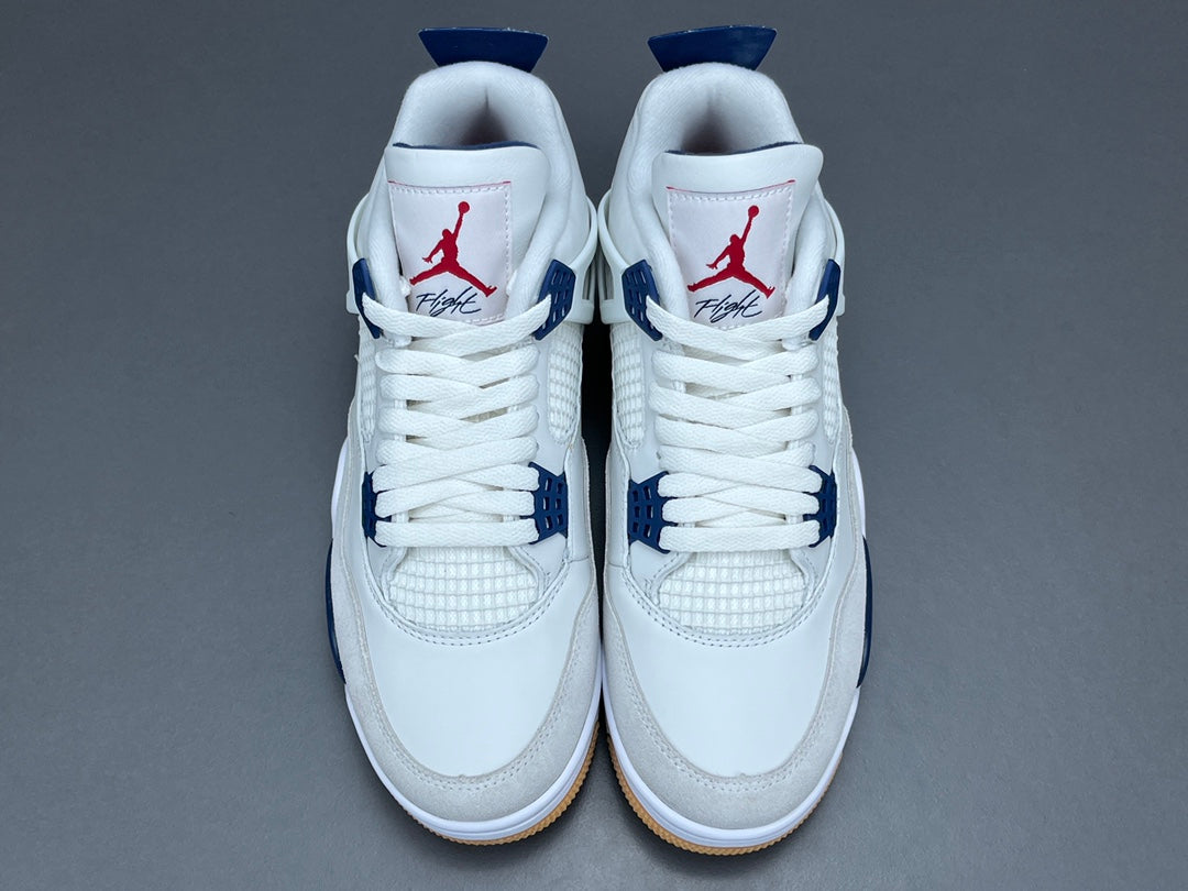 Nike SB x Jordan Air Jordan 4 "Sapphire"