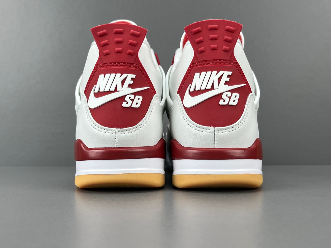 Nike SB x Jordan Air Jordan 4 “Varsity Red”
