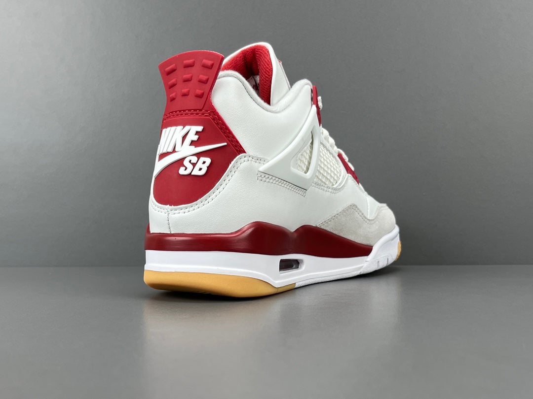 Nike SB x Jordan Air Jordan 4 “Varsity Red”