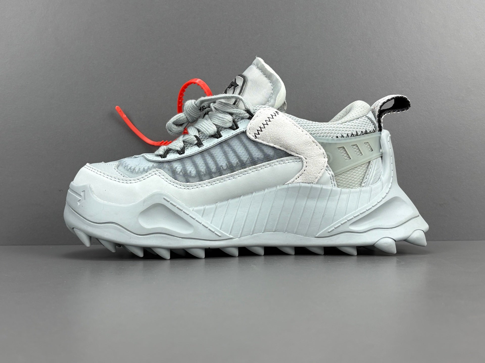 Off-white Odsy