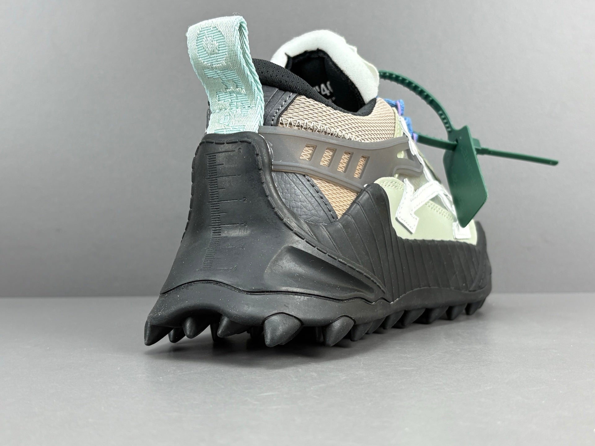 Off-white Odsy