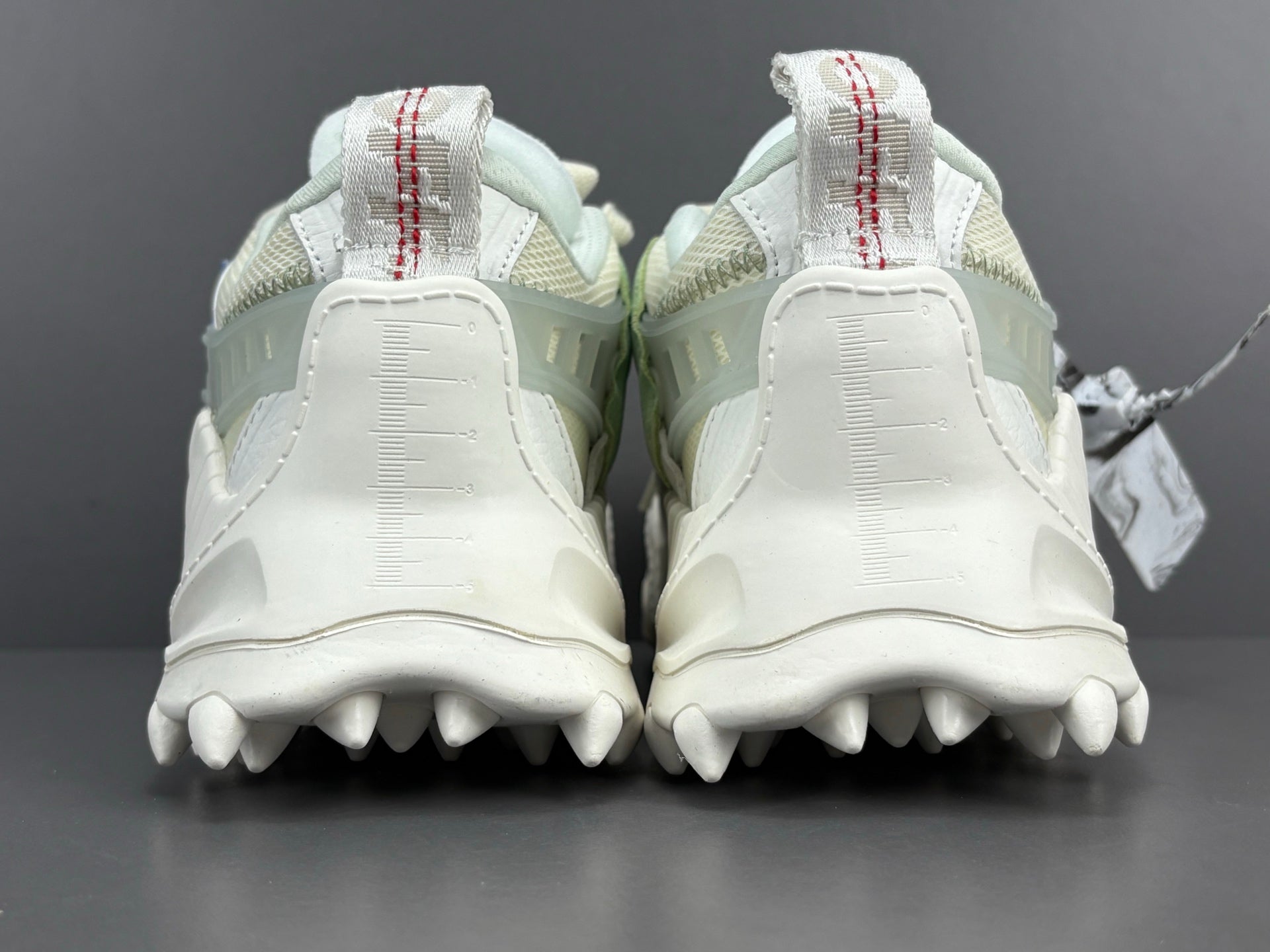 Off-white Odsy