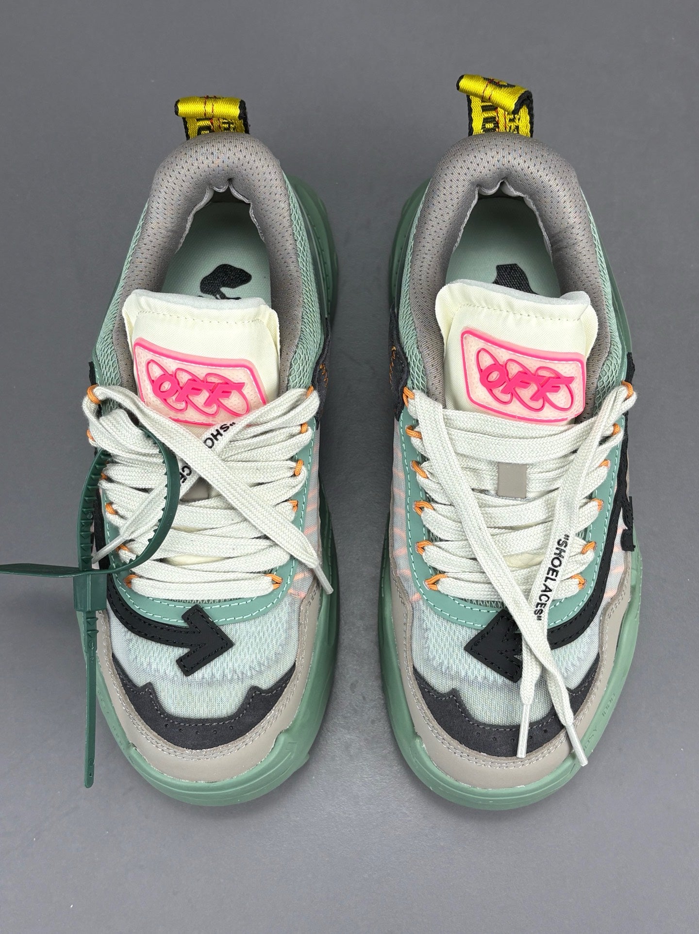 Off-white Odsy