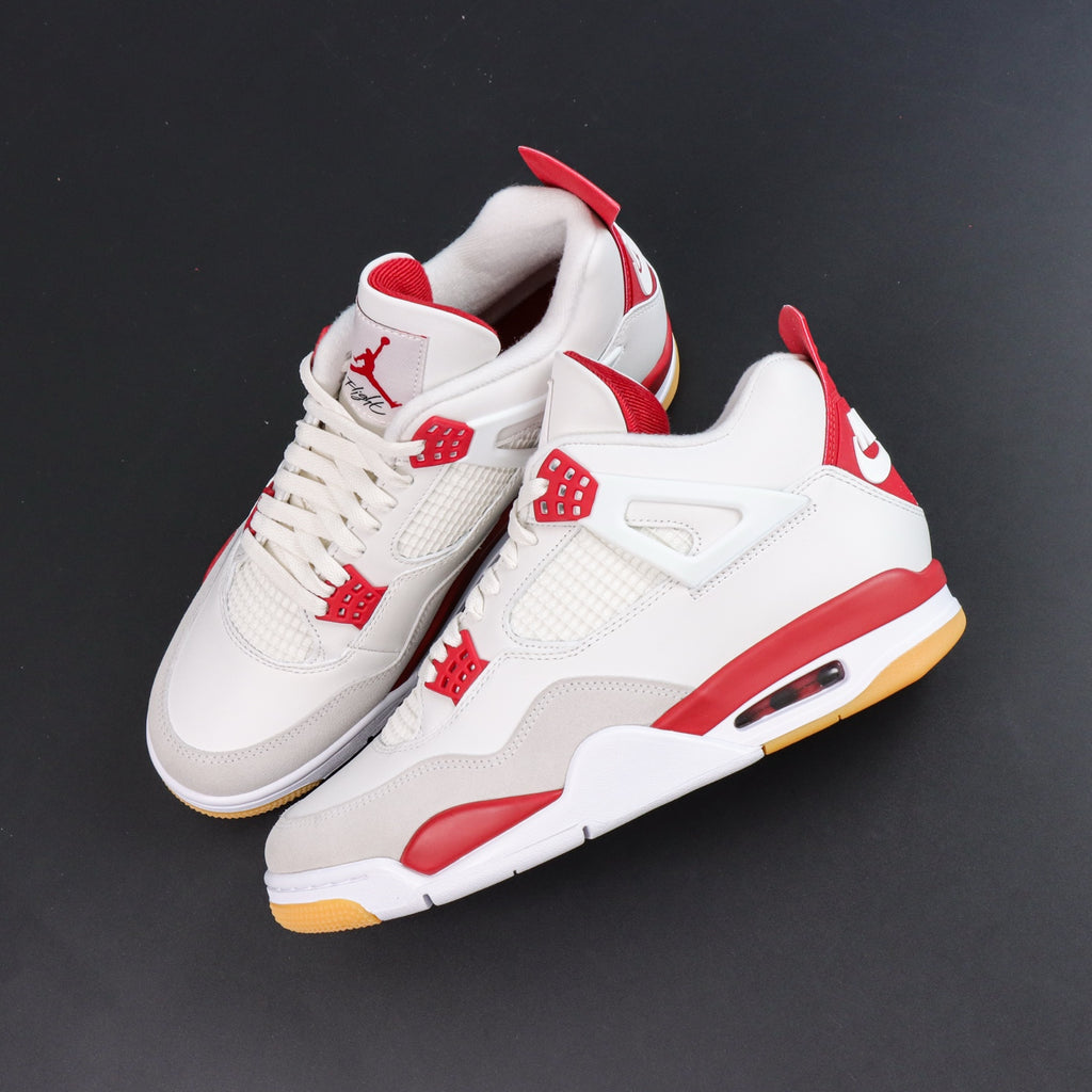 Nike SB x Air Jordan 4 "Varsity Red"