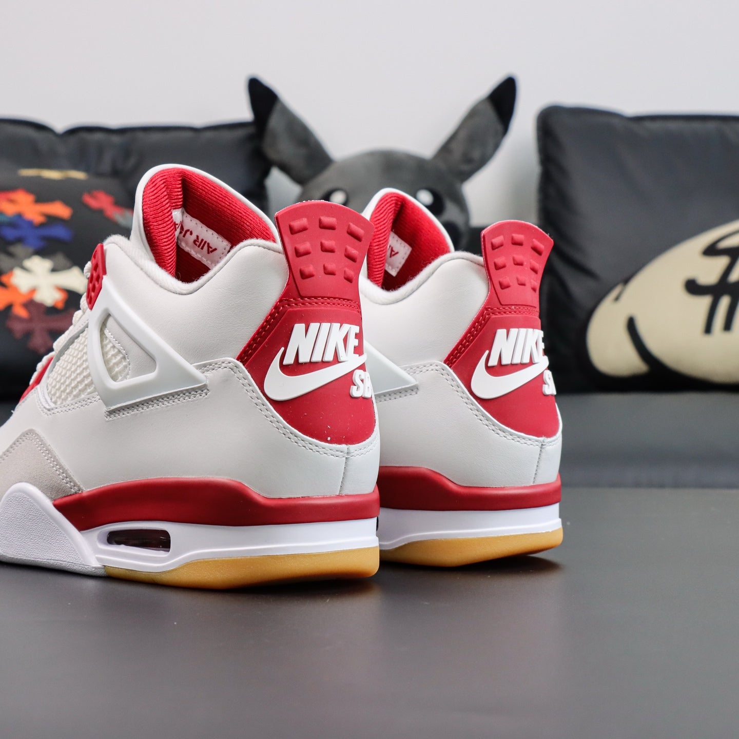 Nike SB x Air Jordan 4 "Varsity Red"