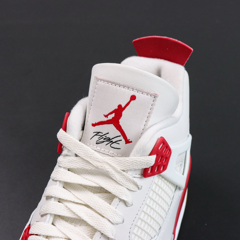 Nike SB x Air Jordan 4 "Varsity Red"