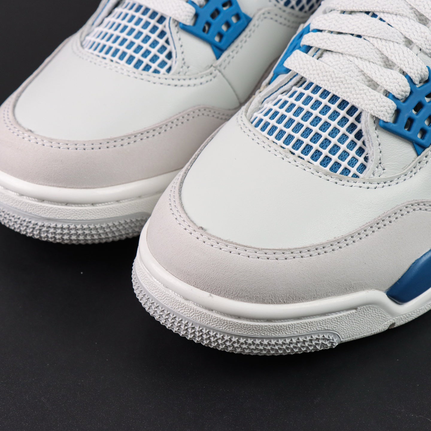 Jordan Air Jordan 4 "Military Blue"