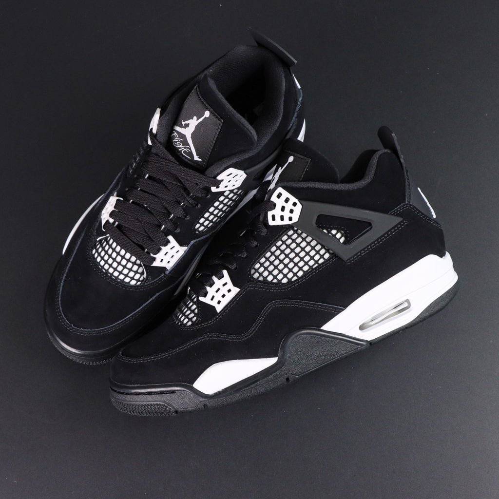 Air Jordan 4 Retro "White Thunder"