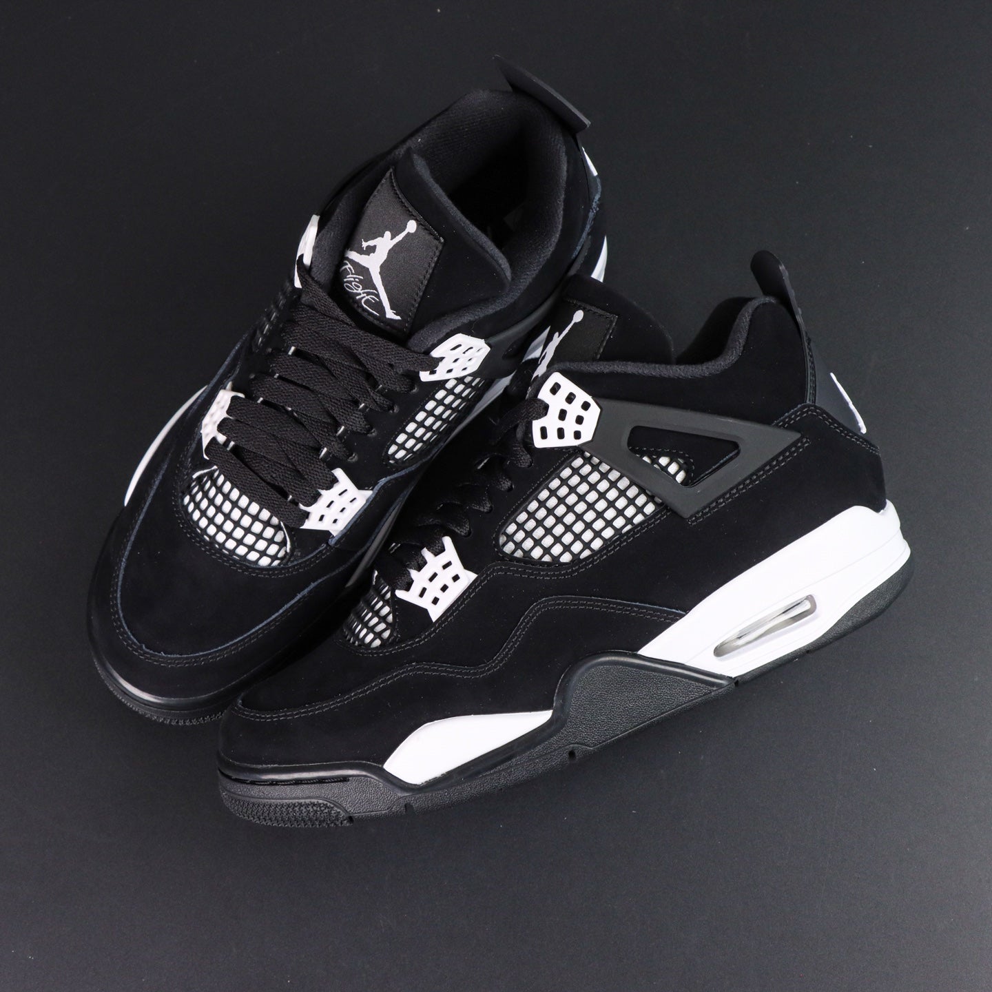 Air Jordan 4 Retro "White Thunder"