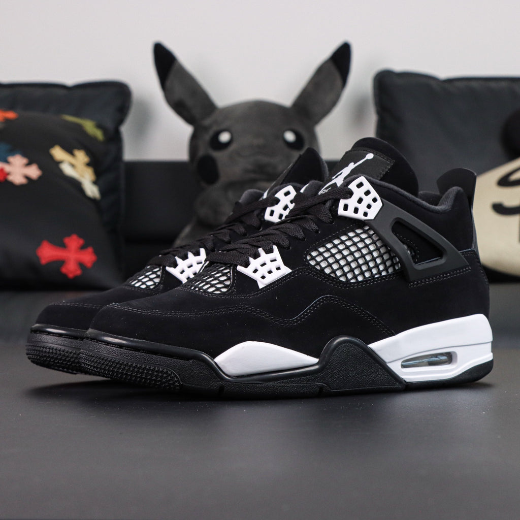 Air Jordan 4 Retro "White Thunder"