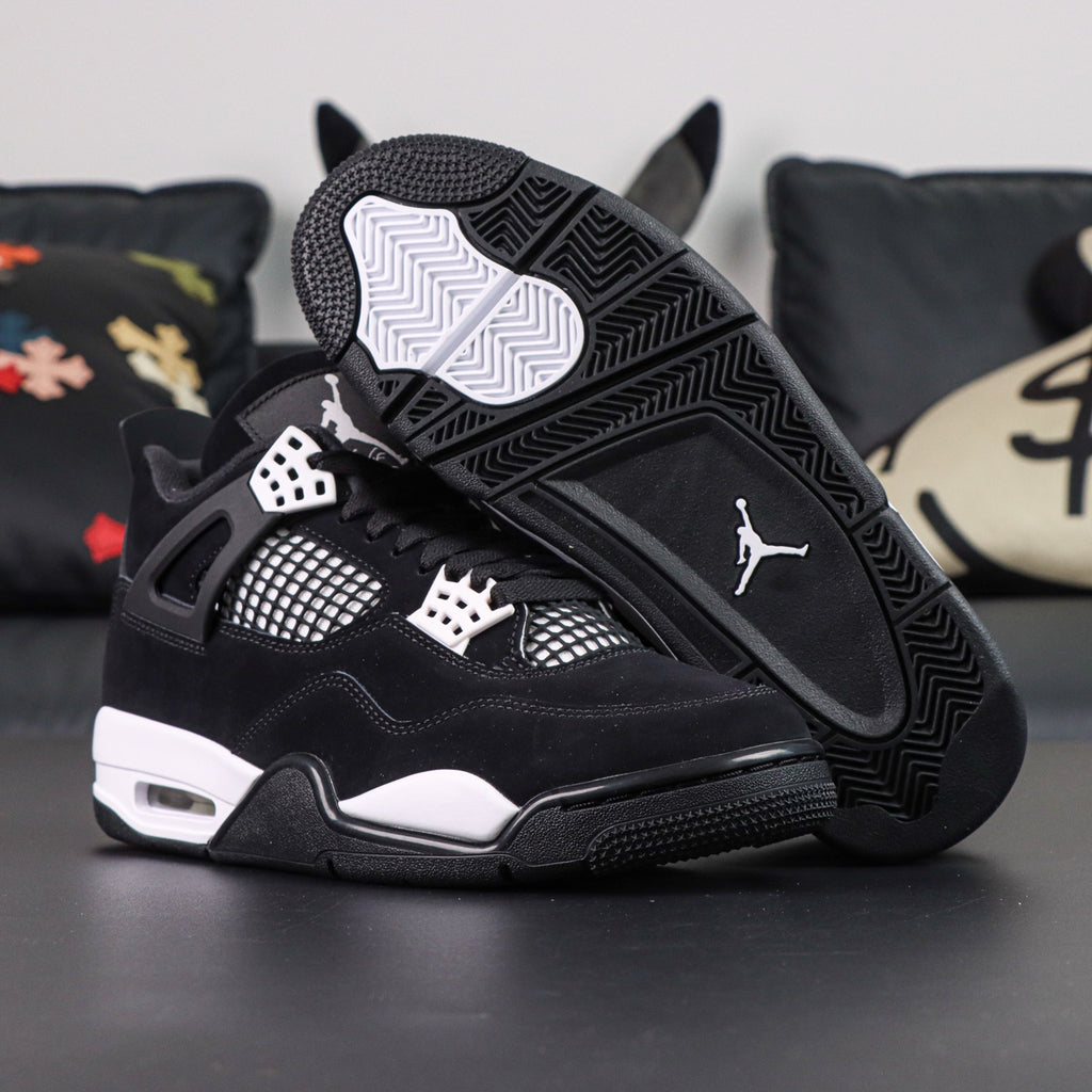 Air Jordan 4 Retro "White Thunder"