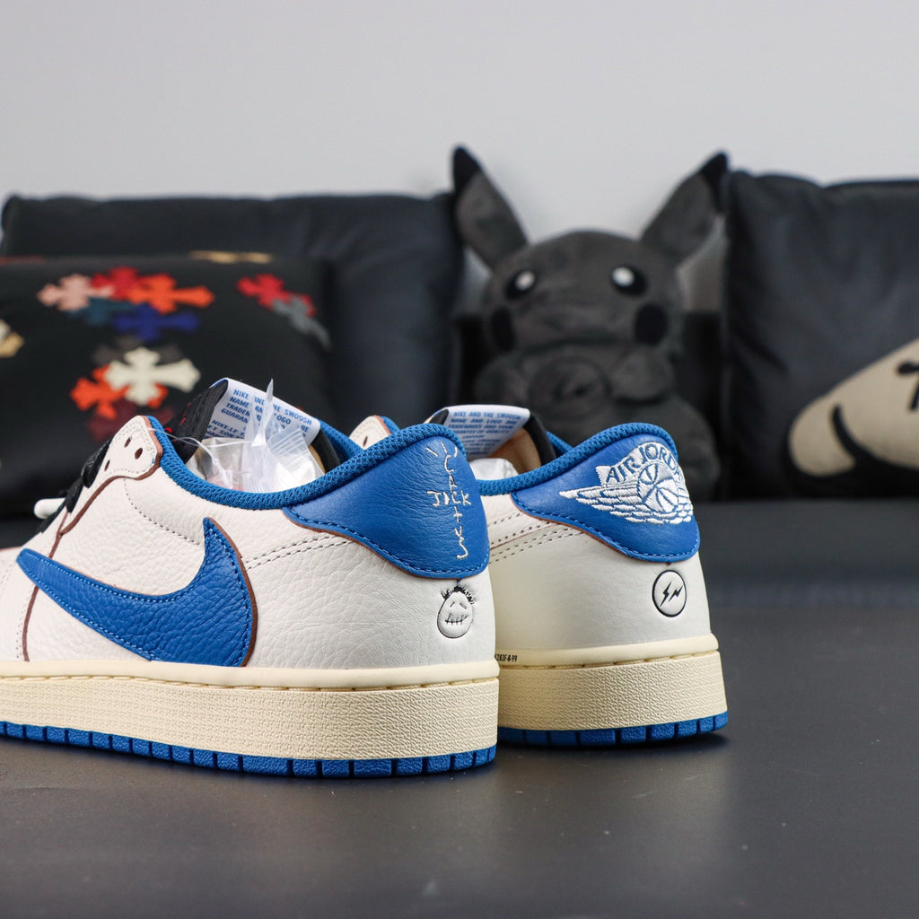 Travis Scott x Air Jordan 1 Low OG
