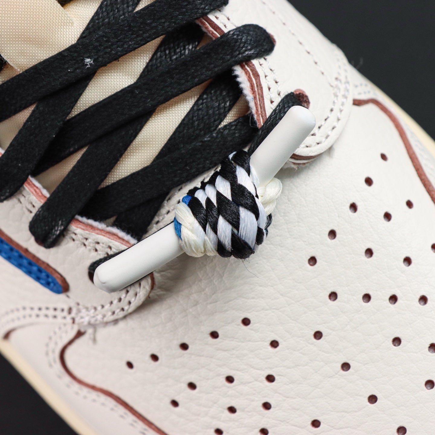 Travis Scott x Air Jordan 1 Low OG