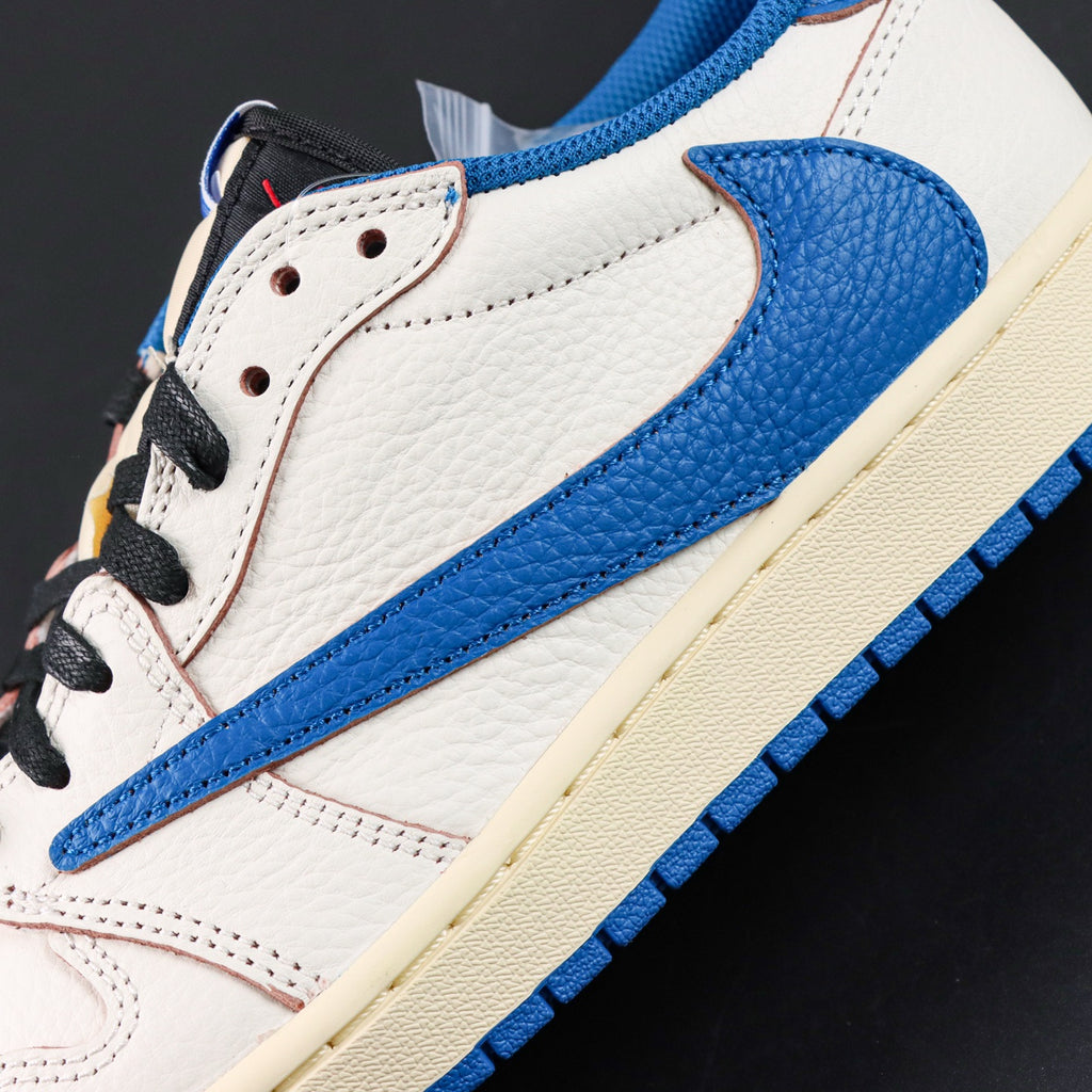 Travis Scott x Air Jordan 1 Low OG