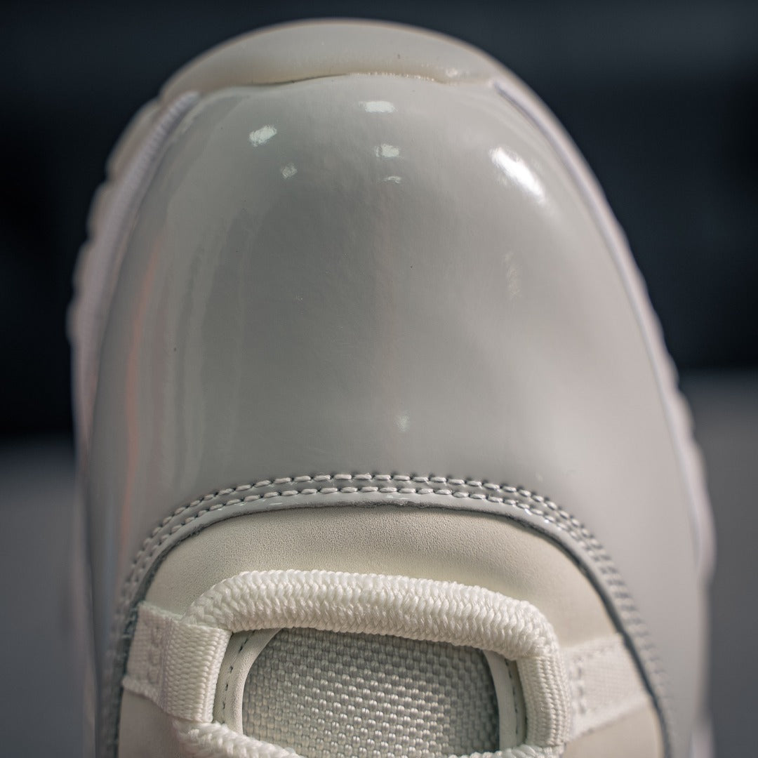 Air Jordan 11 Metallic Silver AJ11