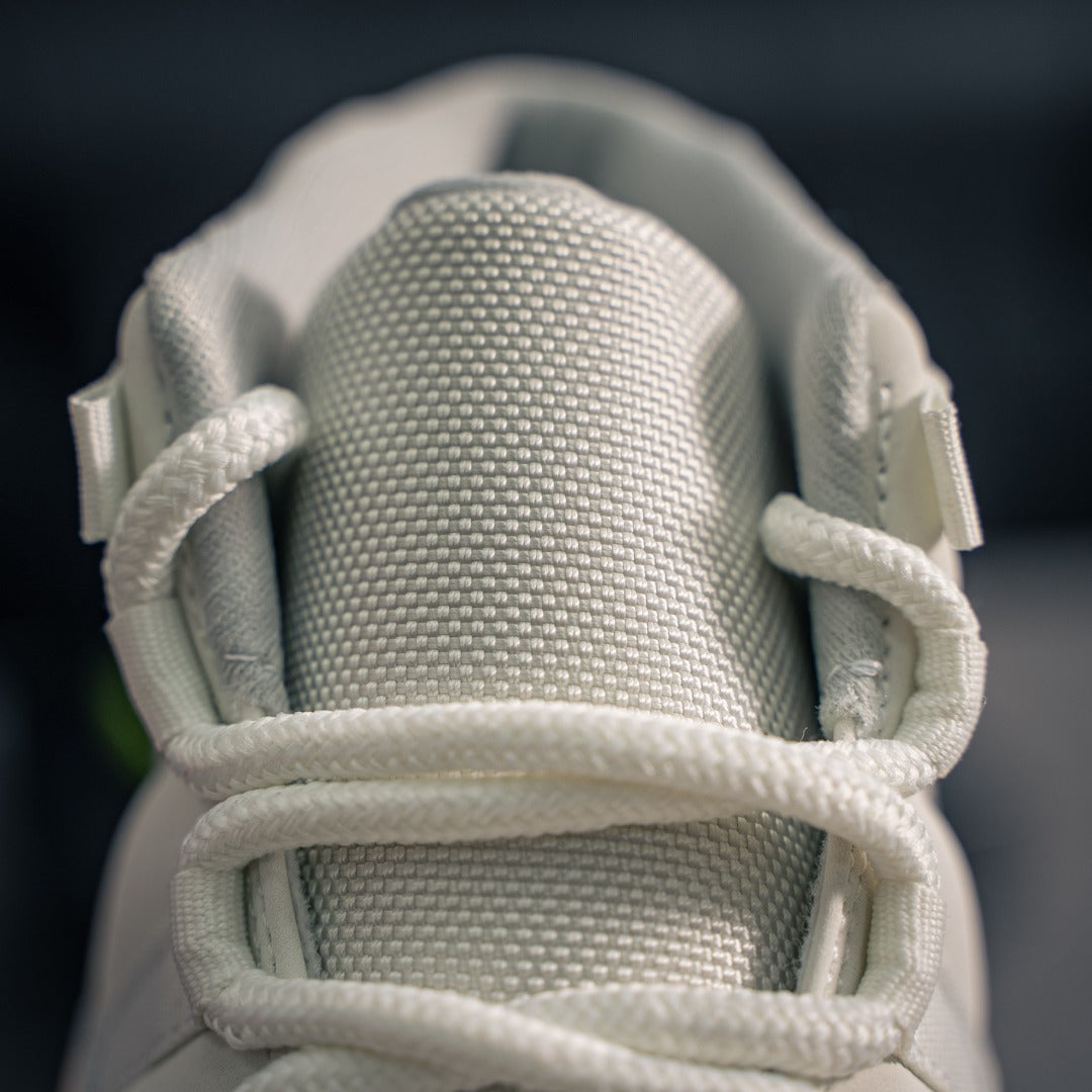 Air Jordan 11 Metallic Silver AJ11